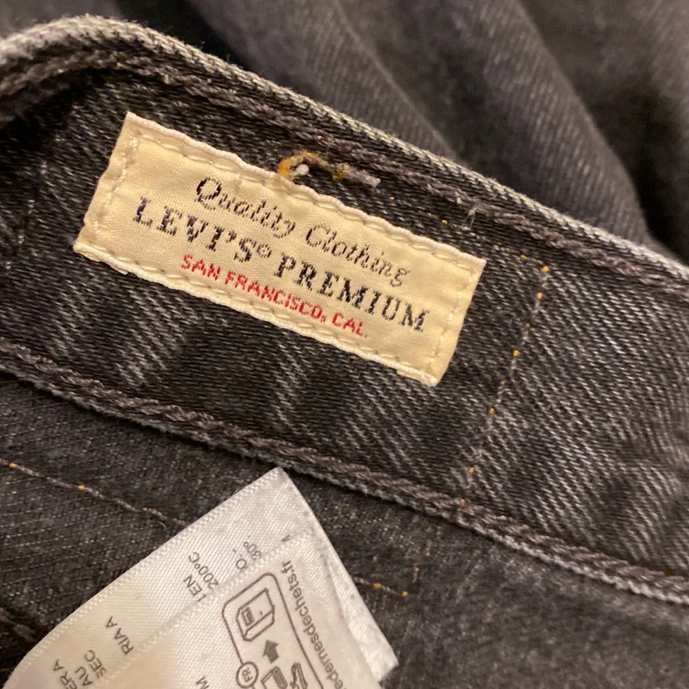 Levi’s Black Baggy Dad Women Jeans. Size W26 L30